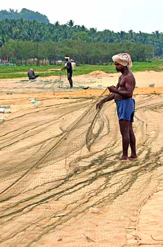 repairing-AsiaPhotoStock