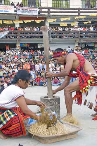 rice pounding banaue-AsiaPhotoStock