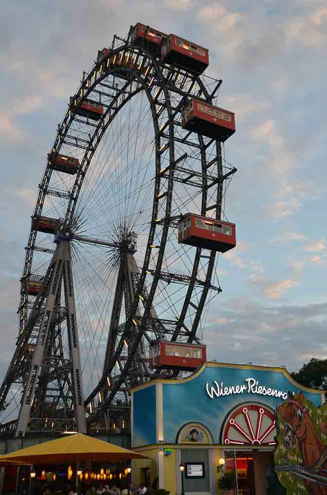 riesenrad-AsiaPhotoStock