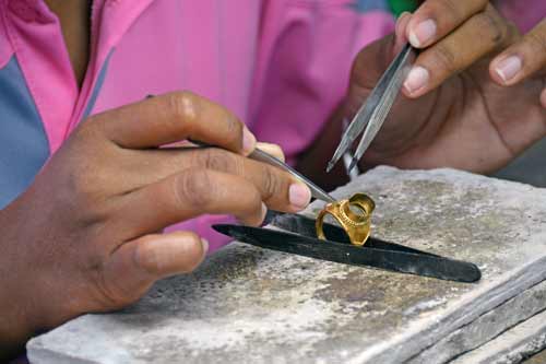 ring at gold factory-AsiaPhotoStock