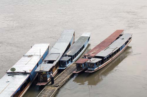 river boats-AsiaPhotoStock