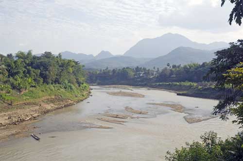 river scene-AsiaPhotoStock