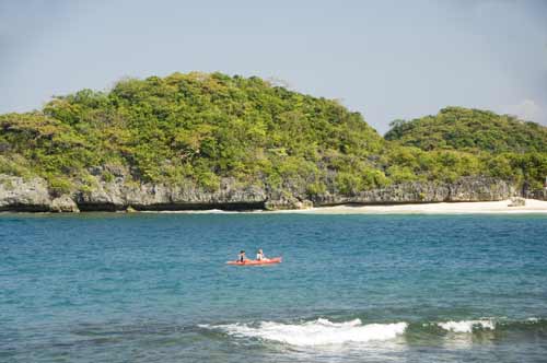 kayak hundred islands-AsiaPhotoStock