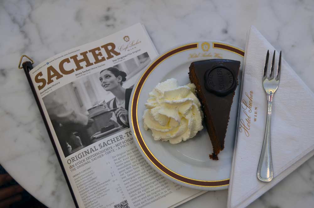 sacher torte-AsiaPhotoStock