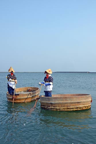 sado boats-AsiaPhotoStock