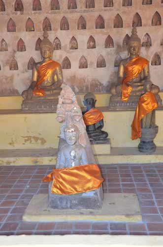 saket buddhas-AsiaPhotoStock