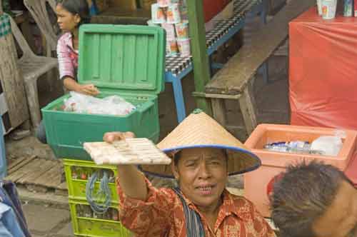 sales woman-AsiaPhotoStock