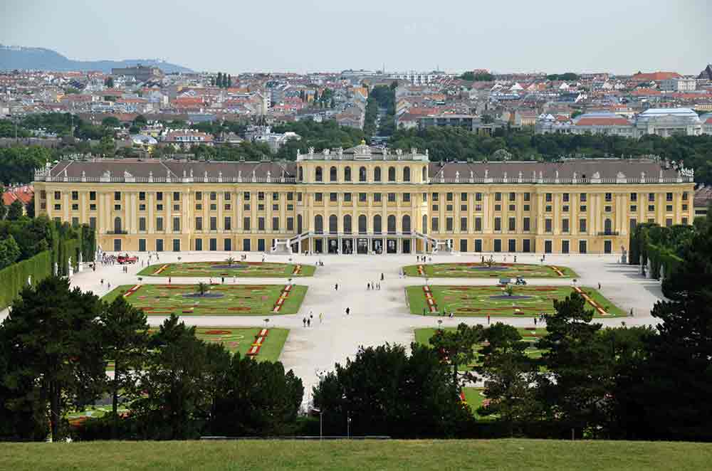 schonbrunn palace-AsiaPhotoStock