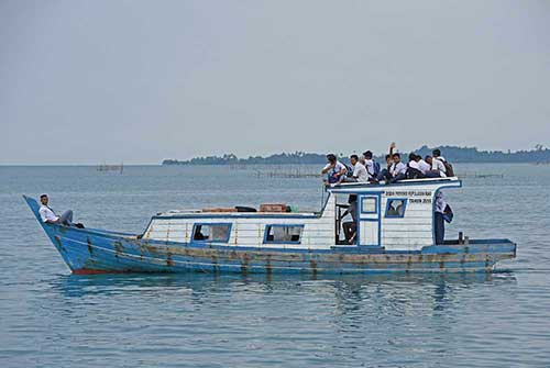 school boat-AsiaPhotoStock