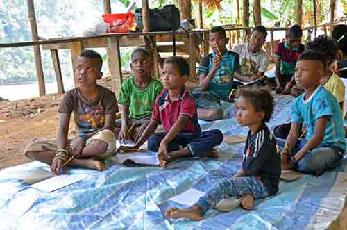 orang asli school-AsiaPhotoStock