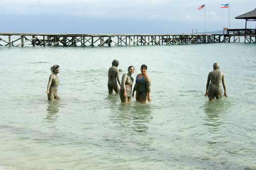 sea dip-AsiaPhotoStock