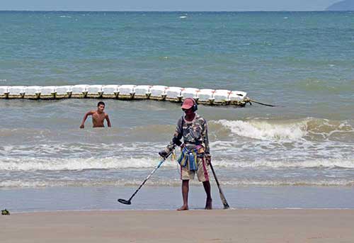 searches jomtien beach-AsiaPhotoStock