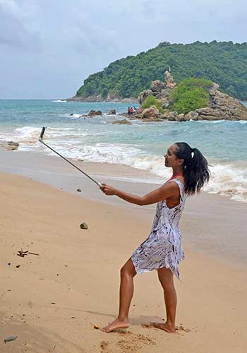 selfie yanui beach-AsiaPhotoStock