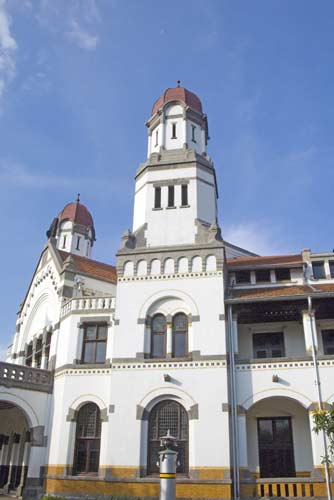 lawang semarang-AsiaPhotoStock