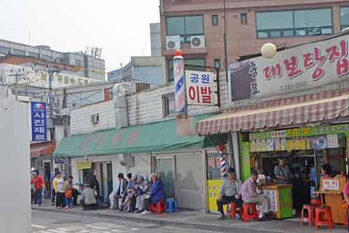 seoul backstreet-AsiaPhotoStock