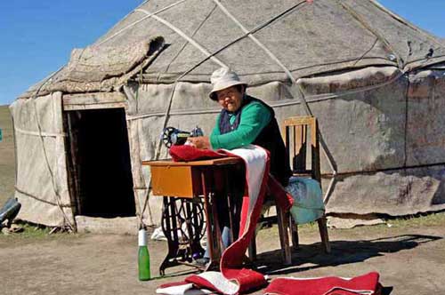 sewing machine-AsiaPhotoStock