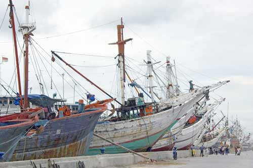 ships jakarta harbour-AsiaPhotoStock