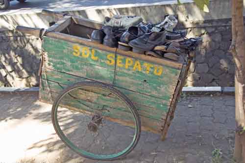 shoe repair cart-AsiaPhotoStock