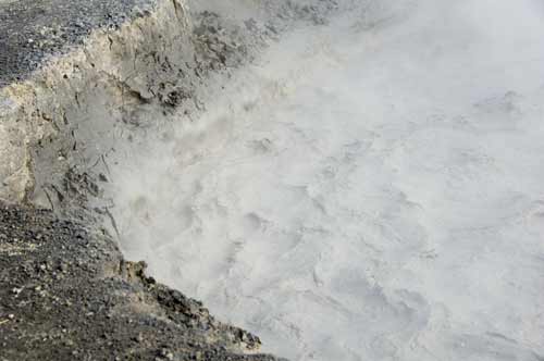 sikidang boiling-AsiaPhotoStock