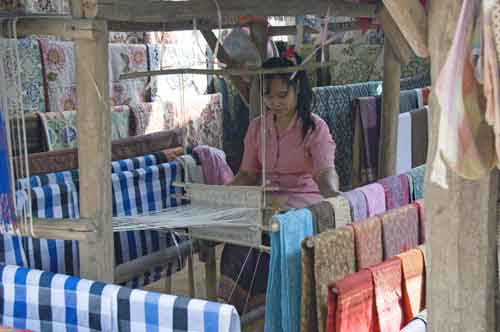 silk village-AsiaPhotoStock