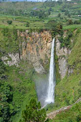 sipiso waterfall-AsiaPhotoStock