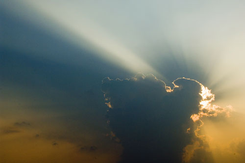 dramatic sunbeams-AsiaPhotoStock