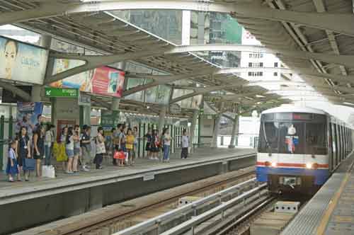 sky train bangkok-AsiaPhotoStock