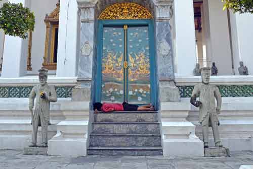 sleep at wat suthat-AsiaPhotoStock