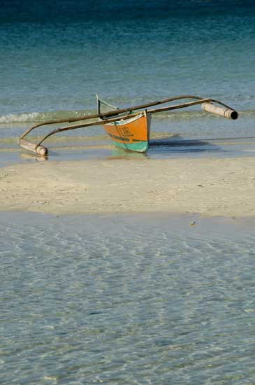 small boat-AsiaPhotoStock