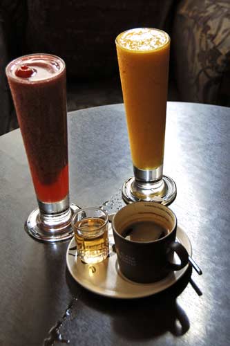 smoothie cafe nero-AsiaPhotoStock