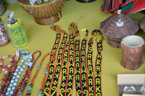 souvenirs sarawak-AsiaPhotoStock