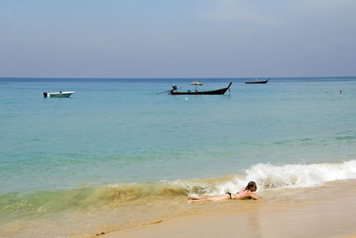 refreshing sunbathing-AsiaPhotoStock