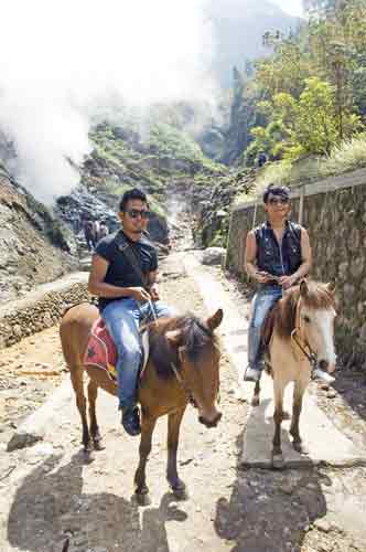 springs gedung songo-AsiaPhotoStock