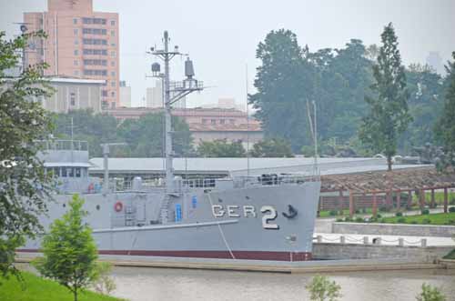 spy boat-AsiaPhotoStock