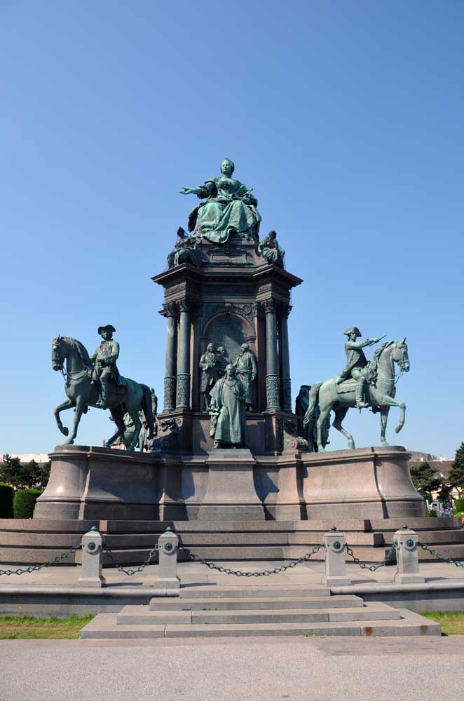 statue maria theresa-AsiaPhotoStock