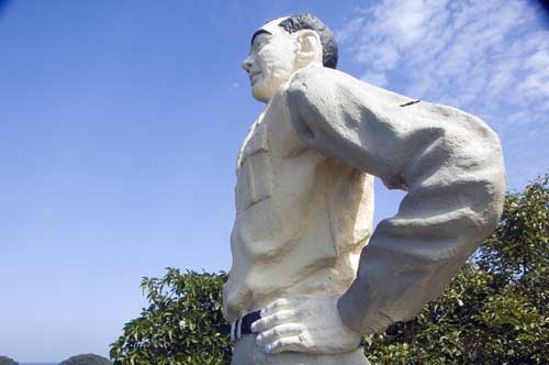 quezon statue-AsiaPhotoStock