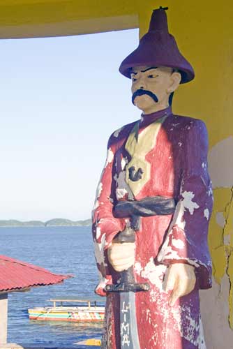 statue hundred islands-AsiaPhotoStock