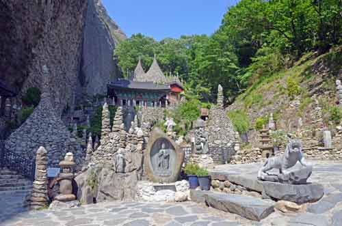 stone pagoda-AsiaPhotoStock