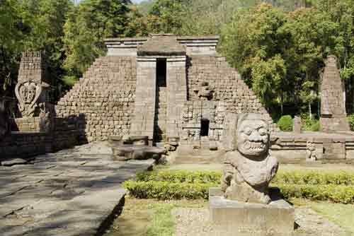 sukuh candi-AsiaPhotoStock