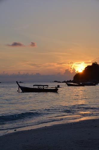 sunset lipe-AsiaPhotoStock