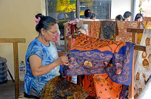 surabaya batik-AsiaPhotoStock