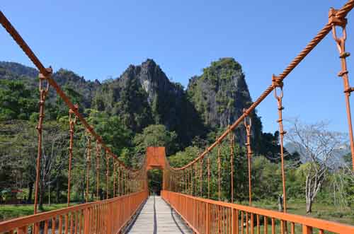 swing bridge-AsiaPhotoStock