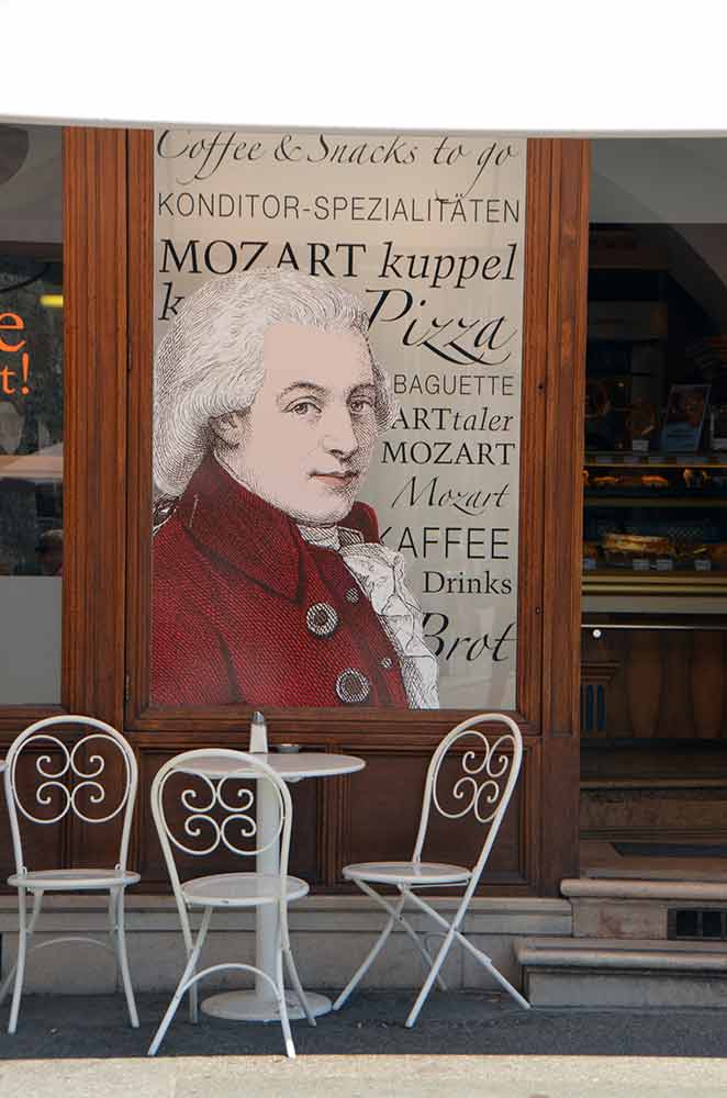 table mozart-AsiaPhotoStock