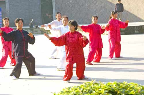 tai chi group-AsiaPhotoStock