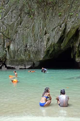 tattoo cave-AsiaPhotoStock