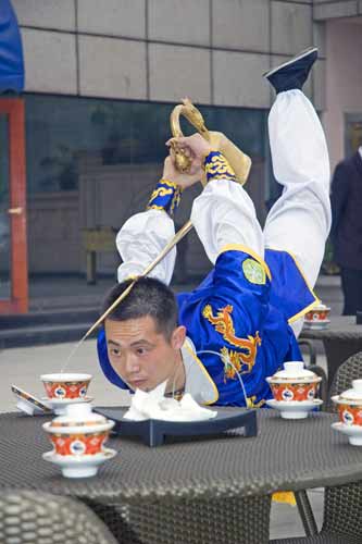 tea pouring-AsiaPhotoStock