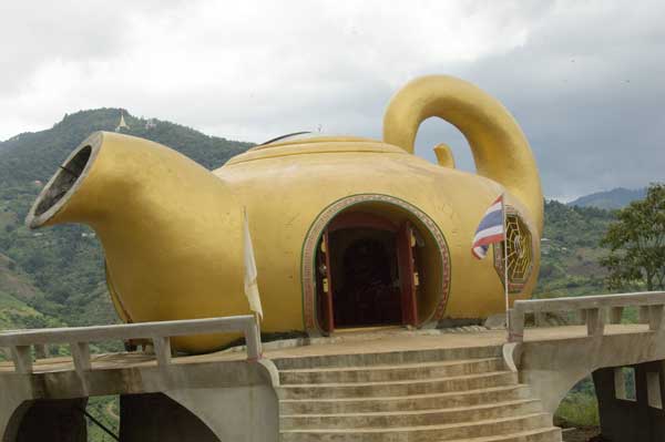 giant teapots-AsiaPhotoStock