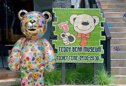 teddy bear museum-AsiaPhotoStock