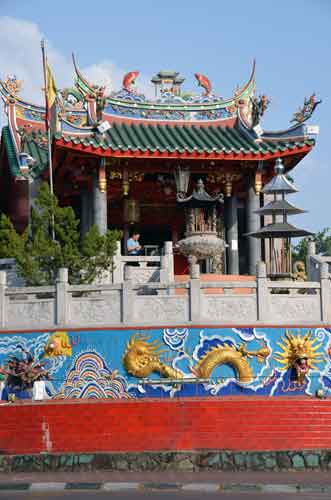 temple in kuching-AsiaPhotoStock