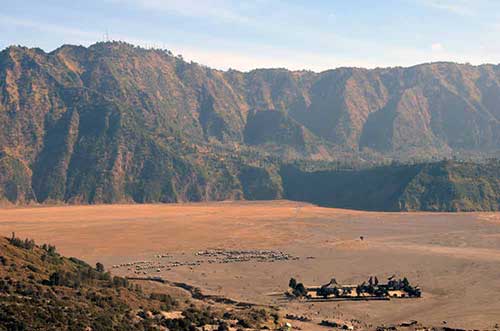 temple bromo-AsiaPhotoStock